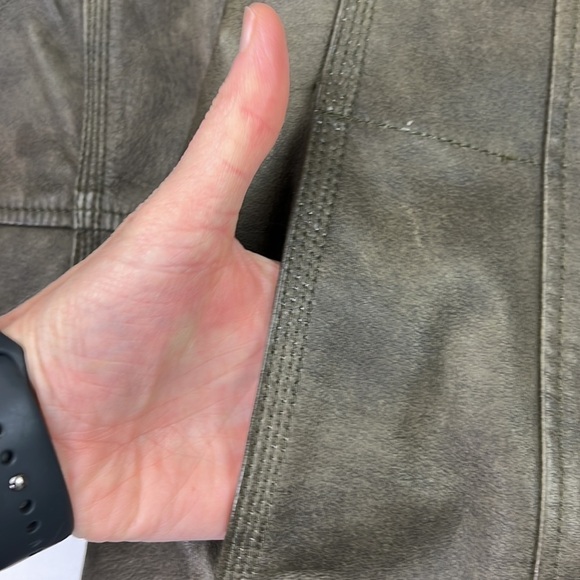 Danier Green Button Down Faux Fur Lining Leather Jacket - Picture 6 of 14